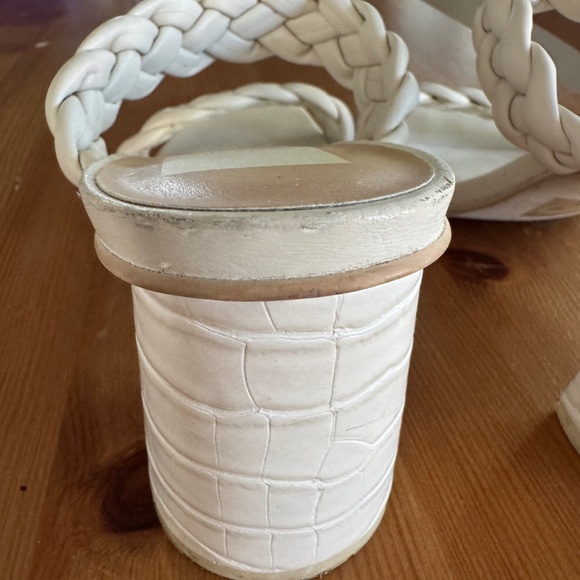 Dolce Vita Women's Ivory Braided Sandals - Picture 4 of 7